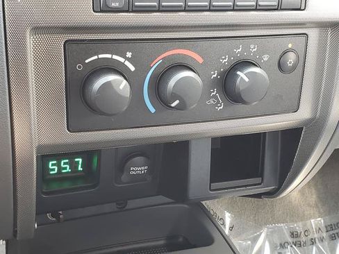 Used 2007 Dodge Dakota SLT w/ Popular Equipment Group RWD image 25