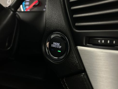 Used 2019 GMC Yukon SLT w/ Graphite Performance Edition AWD/4WD image 11