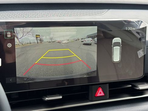 New 2026 Kia Carnival EX FWD image 21