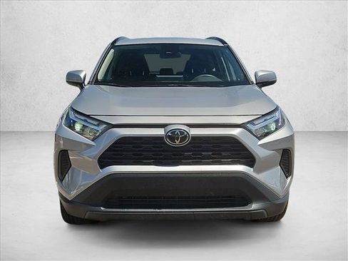 Used 2025 Toyota RAV4 XLE FWD image 2