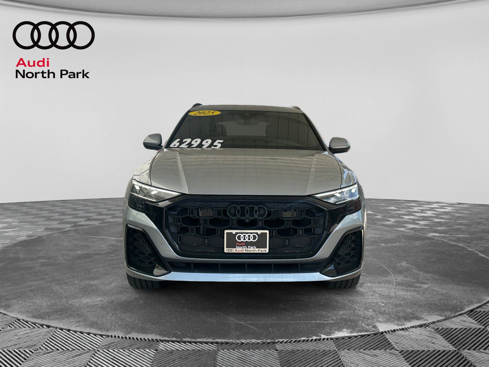 Used 2025 Audi Q8 Premium Plus AWD/4WD image 8