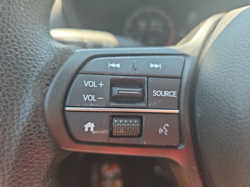 Used 2024 Honda CR-V EX image 16