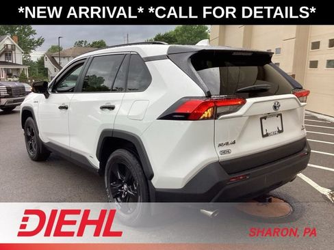 Used 2020 Toyota RAV4 XLE w/ Convenience Package AWD/4WD image 6
