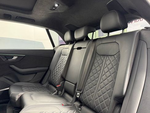 Used 2021 Audi SQ8 Premium Plus w/ Luxury Package AWD/4WD image 39