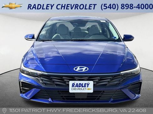 Used 2025 Hyundai Elantra Limited image 22