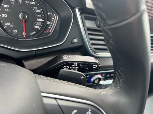 Used 2023 Audi Q5 2.0T Premium w/ Convenience Package image 22