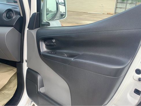 Used 2015 Nissan NV200 SV w/ Technology Package FWD image 20