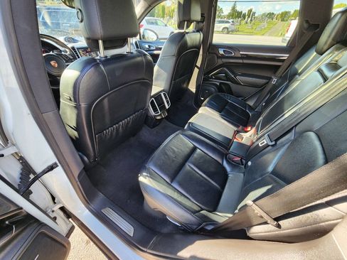 Used 2014 Porsche Cayenne Platinum Edition AWD/4WD image 24