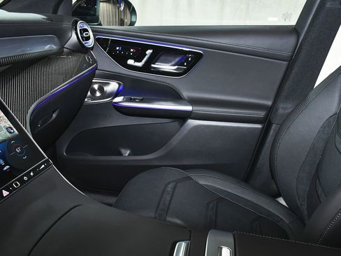 Used 2025 Mercedes-Benz GLC 63 AMG S image 51