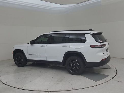 New 2025 Jeep Grand Cherokee L Limited w/ Luxury Tech Group II image 10