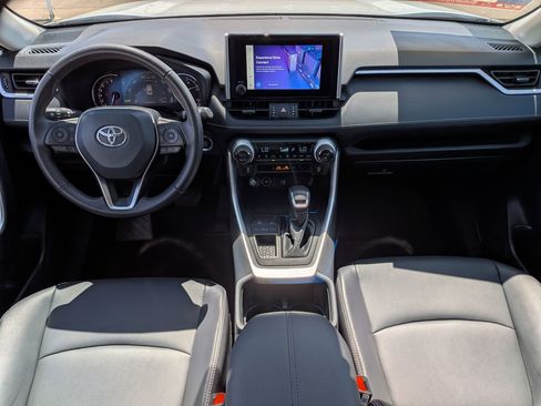 Used 2025 Toyota RAV4 XLE Premium FWD image 28