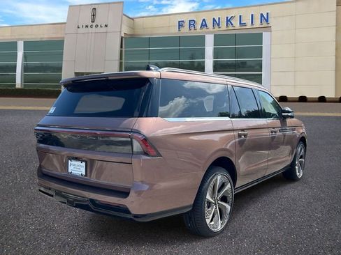 New 2026 Lincoln Navigator L Black Label AWD/4WD image 3