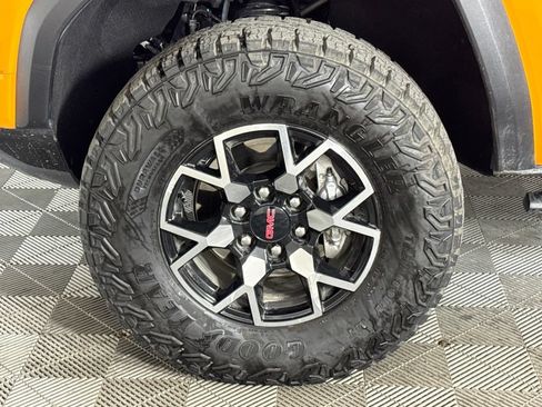 Certified 2025 GMC Canyon AT4 w/ AT4X Package AWD/4WD image 54