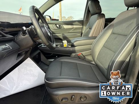 Used 2025 Buick Enclave Preferred image 7