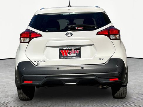 Used 2020 Nissan Kicks SV FWD image 5