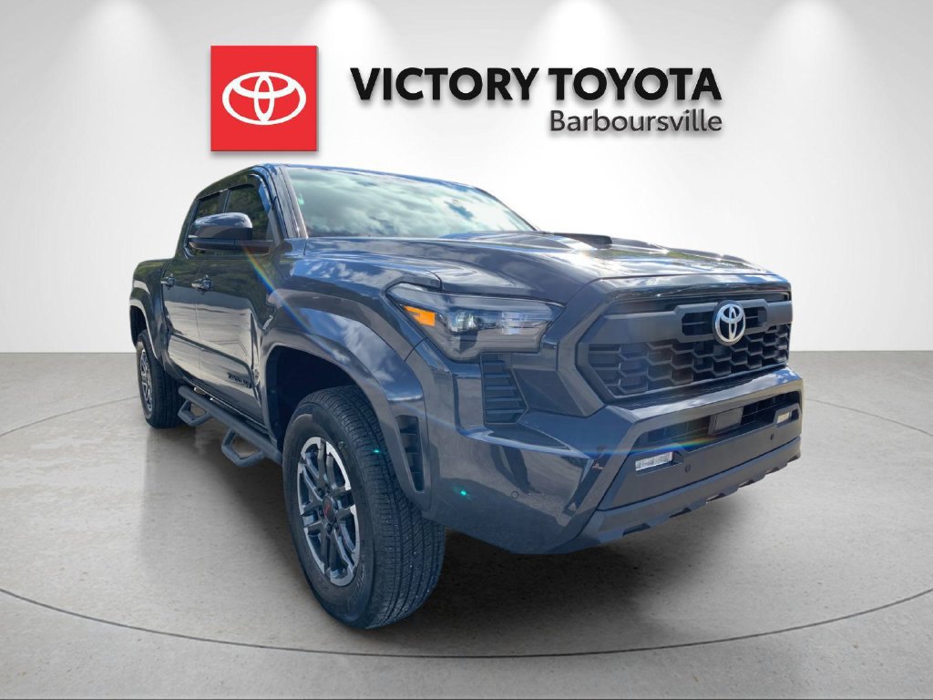 Used 2024 Toyota Tacoma TRD Sport w/ TRD Sport Upgrade Package AWD/4WD image 5