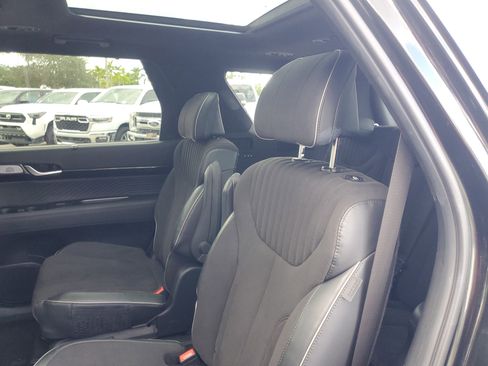 Used 2024 Hyundai Palisade Calligraphy image 14