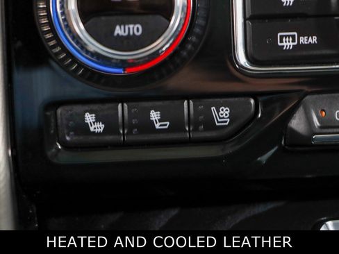 Used 2023 GMC Yukon Denali image 22