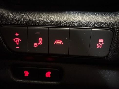 Used 2020 Kia Niro EX w/ Cold Weather Package image 45