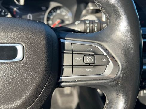 Used 2022 Jeep Compass Latitude image 37