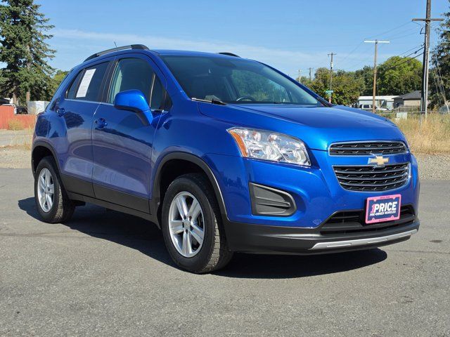 Used 2016 Chevrolet Trax LT w/ LT Sun and Sound Package AWD/4WD image 7