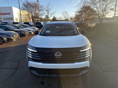 New 2026 Nissan Kicks SR w/ SR Premium Package image 2