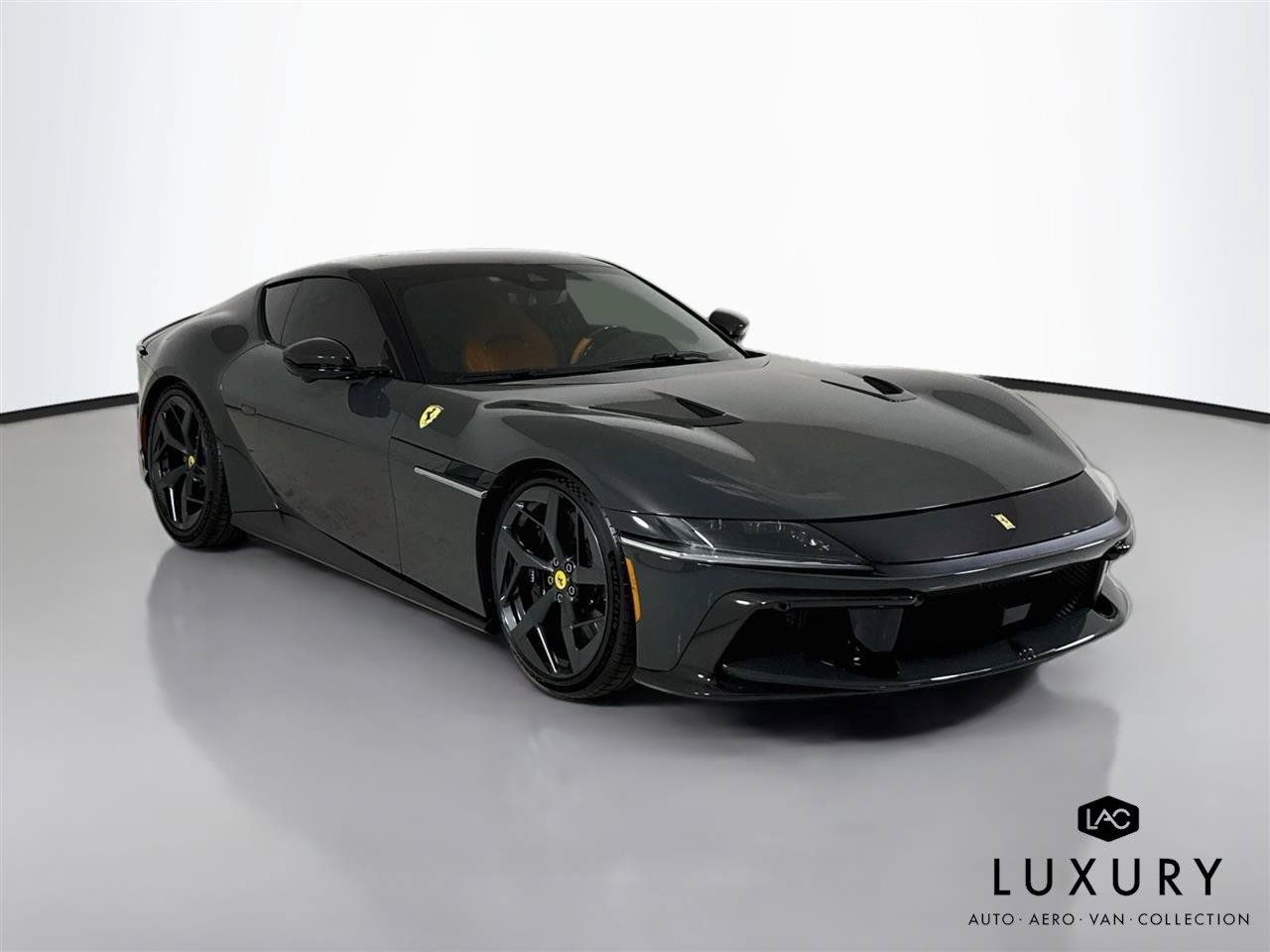 Used 2025 Ferrari 12Cilindri RWD image 3