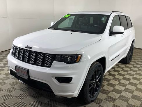 Used 2020 Jeep Grand Cherokee Altitude AWD/4WD image 9