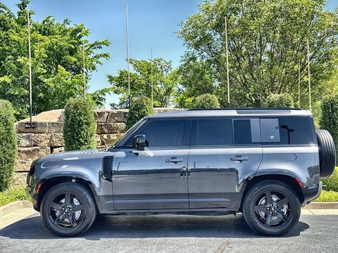 Certified 2022 Land Rover Defender 110 X-Dynamic SE AWD/4WD image 2