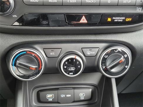 New 2026 Hyundai Venue SE image 22