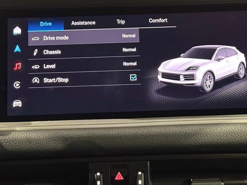 Used 2025 Porsche Cayenne Coupe AWD/4WD image 87