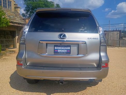 Used 2022 Lexus GX 460 Premium w/ Premium Package AWD/4WD image 9