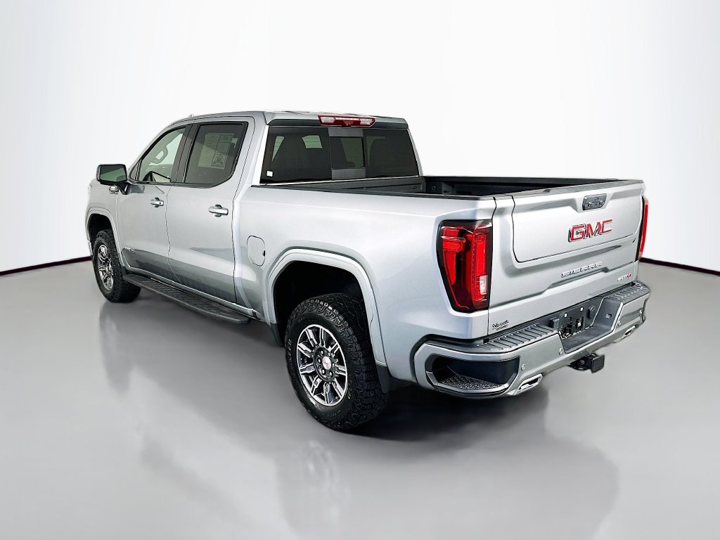 Used 2024 GMC Sierra 1500 AT4 w/ Technology Package AWD/4WD image 5
