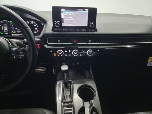 Certified 2025 Honda Civic Sport image 20