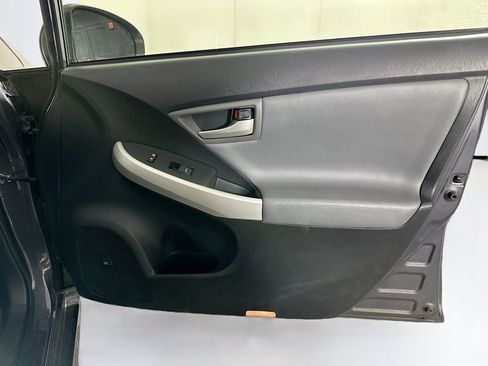 Used 2012 Toyota Prius Four FWD image 29