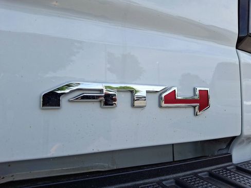 Used 2024 GMC Sierra 1500 AT4 w/ Technology Package AWD/4WD image 38