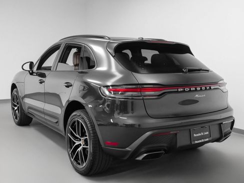Used 2025 Porsche Macan image 3