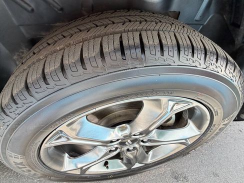 Used 2018 Dodge Journey Crossroad AWD/4WD image 16