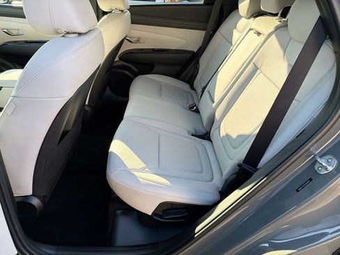 New 2025 Hyundai Tucson Limited image 27