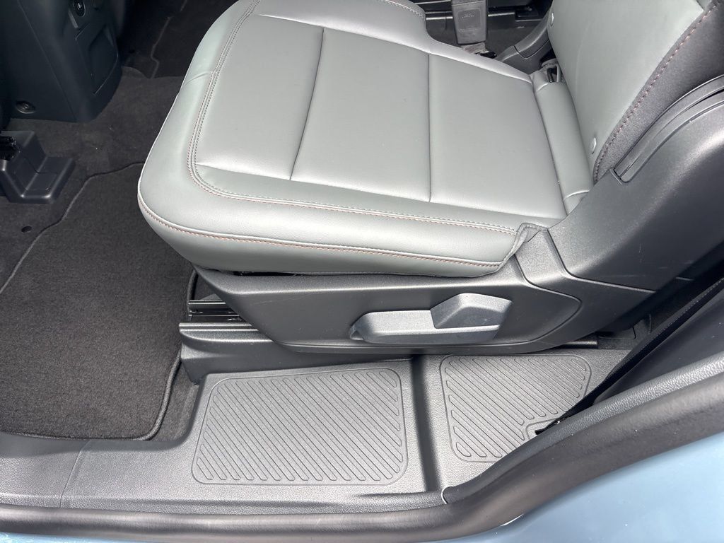 New 2026 Ford Explorer Active w/ Active Comfort Package RWD image 15
