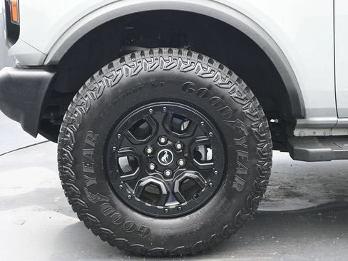 Used 2022 Ford Bronco Wildtrak AWD/4WD image 18