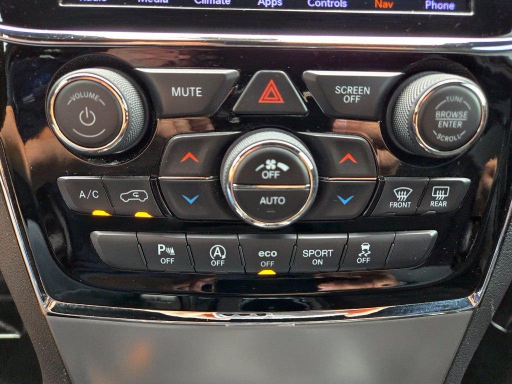 Used 2019 Jeep Grand Cherokee Altitude RWD image 30