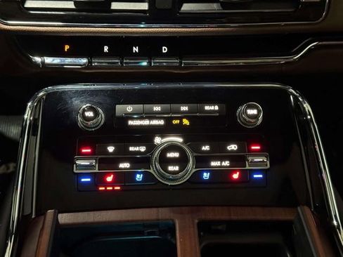 Used 2022 Lincoln Navigator Reserve image 21