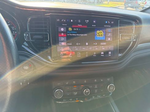 Used 2025 Dodge Durango GT image 15