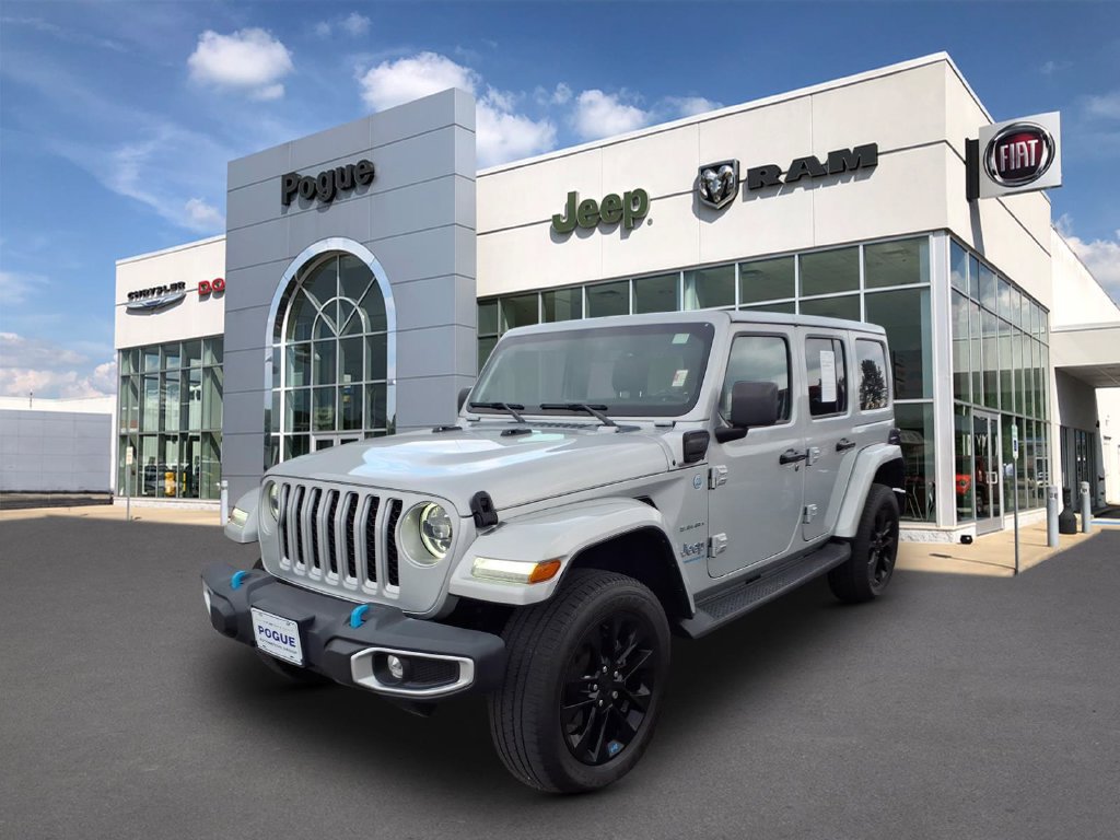 Used 2023 Jeep Wrangler Unlimited Sahara w/ Cold Weather Group AWD/4WD image 7
