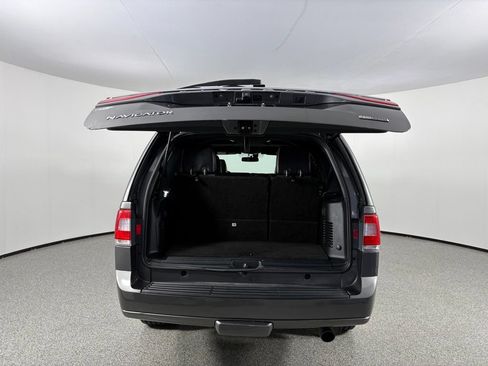 Used 2015 Lincoln Navigator 4WD image 10
