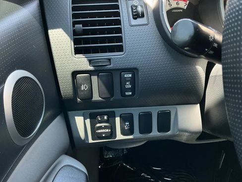 Used 2014 Toyota Tacoma PreRunner RWD image 25