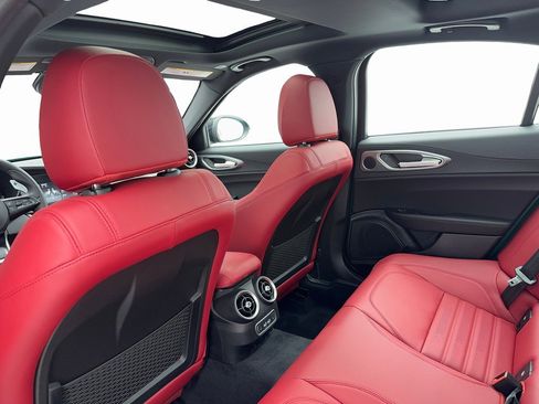 New 2025 Alfa Romeo Giulia image 37