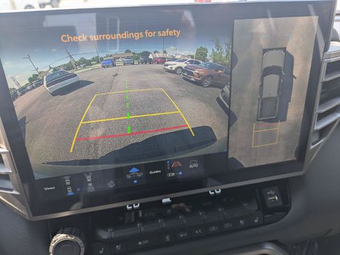 Used 2025 Toyota Tundra Limited AWD/4WD image 15