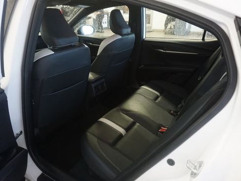 Used 2025 Toyota Camry SE FWD image 19